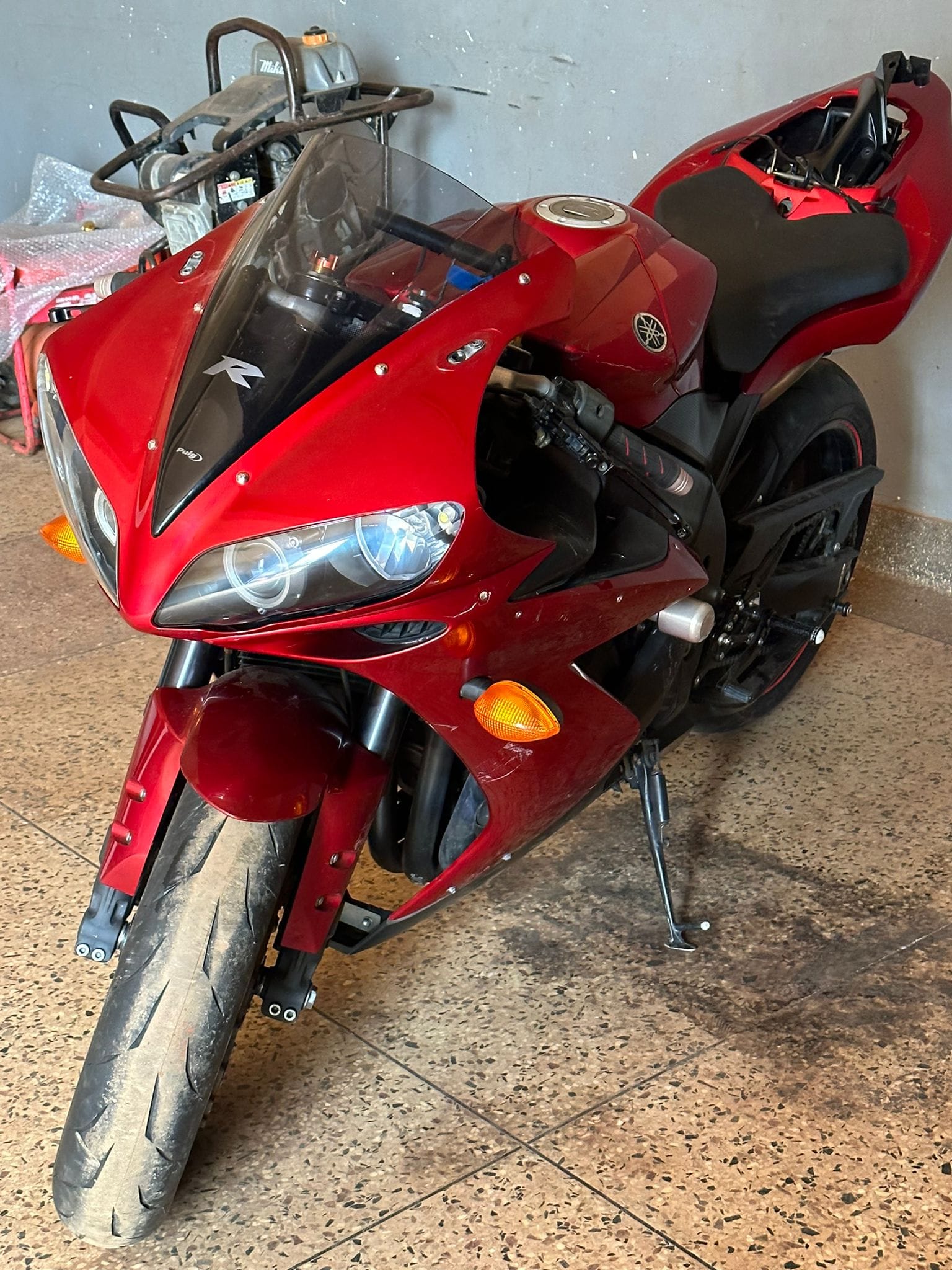 Yamaha R1 Sport Bike 